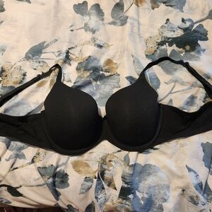 Ambrielle Black T-Shirt Bra with Molded Cups and Underwire